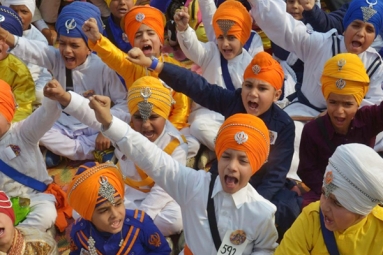 Five Year Sikh not allowed in to School for Wearing Turban