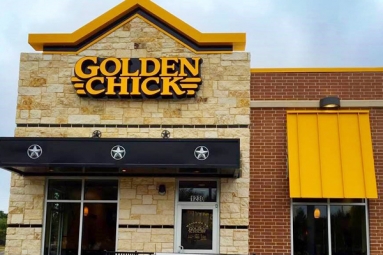 Golden Chick restaurant under fire to refuse a Police officer