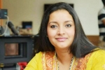 Renu Desai latest, Renu Desai latest, renu desai shock to pawan s fan, Renu desai