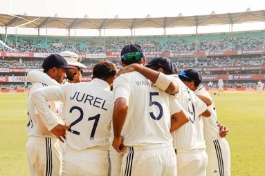 Rishabh Pant issues an Apology