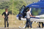 Katrina Kaif, Shah Rukh Khan chopper, srk hires a chopper to reach the sets of zero, Abhay deol