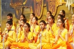 Ganapathy Sachchidananda swami, Sampoorna Bhagavad Gita parayana, us children recite 700 gita slokas, Sloka