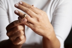 partner, divorce, 6 signs you re in an unhappy marriage and need to leave, Kissing
