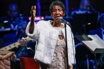 how old is Aretha Franklin, Aretha Franklin died, aretha franklin gravely ill with cancer reports, Elton john